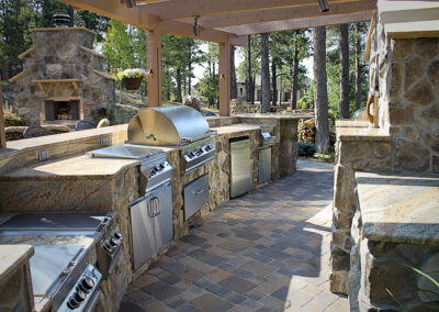 Kitchen | Fireplace | Pavers