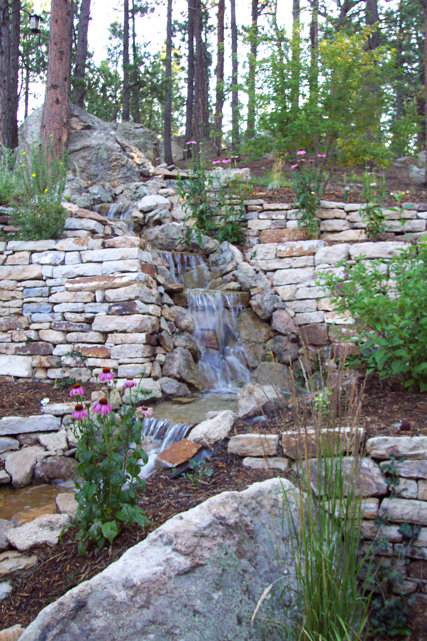 Siloam Stone Walls | Water Feature | Mulch