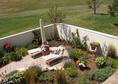 Sitting Area | Plantings